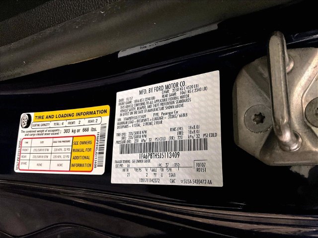 Used 2018 Ford Mustang Coupe w/ Equipment Group 101A RWD image 32