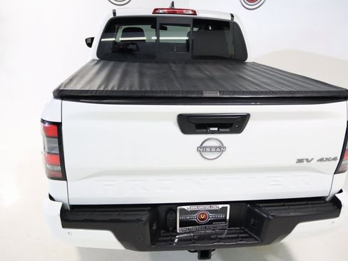 Used 2022 Nissan Frontier SV image 27