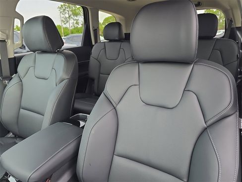 New 2025 Kia Telluride S image 24