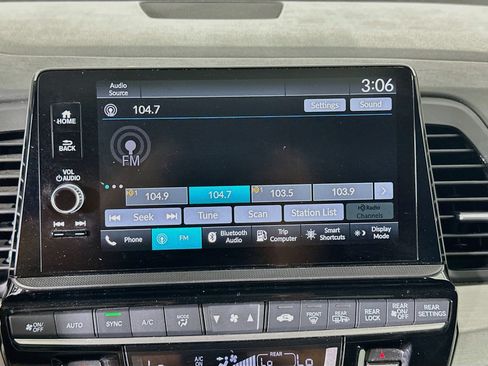 Used 2025 Honda Odyssey EX-L image 19