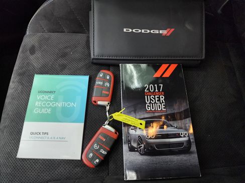 Used 2017 Dodge Challenger SRT Hellcat RWD image 39