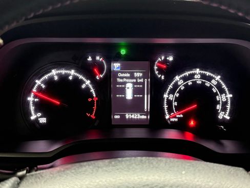 Used 2021 Toyota 4Runner SR5 image 31