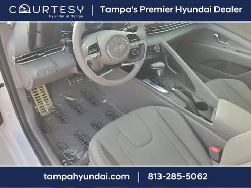 Certified 2025 Hyundai Elantra Sport image 19