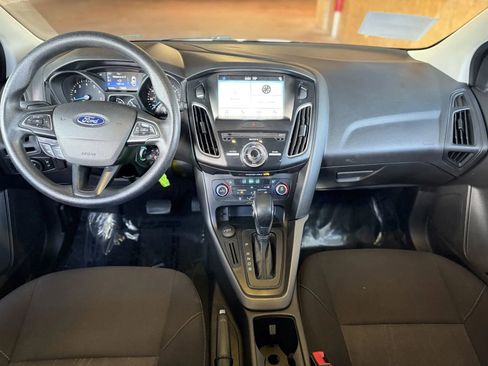 Used 2018 Ford Focus SEL image 21