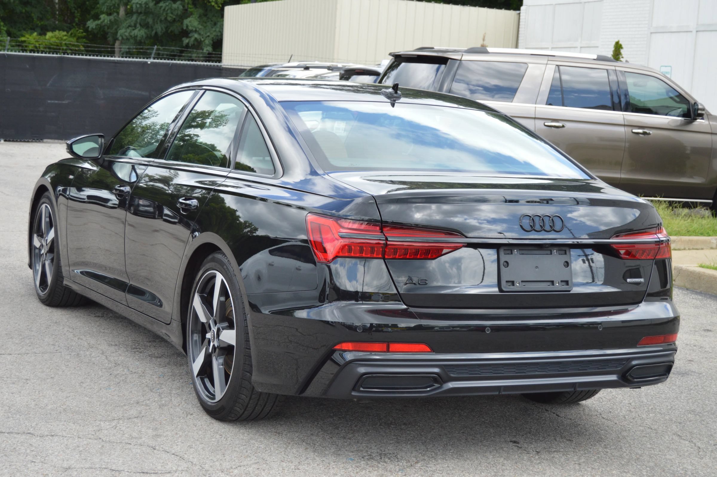Used 2021 Audi A6 Premium Plus w/ Premium Plus Package AWD/4WD image 4