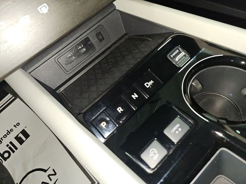 Used 2025 Nissan Murano SV image 39