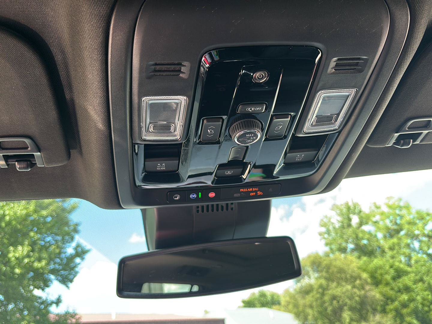 Used 2026 GMC Yukon Denali w/ Sun & Power Step Package AWD/4WD image 35