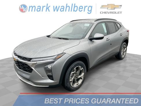 New 2026 Chevrolet Trax LT w/ Driver Confidence Package image 1