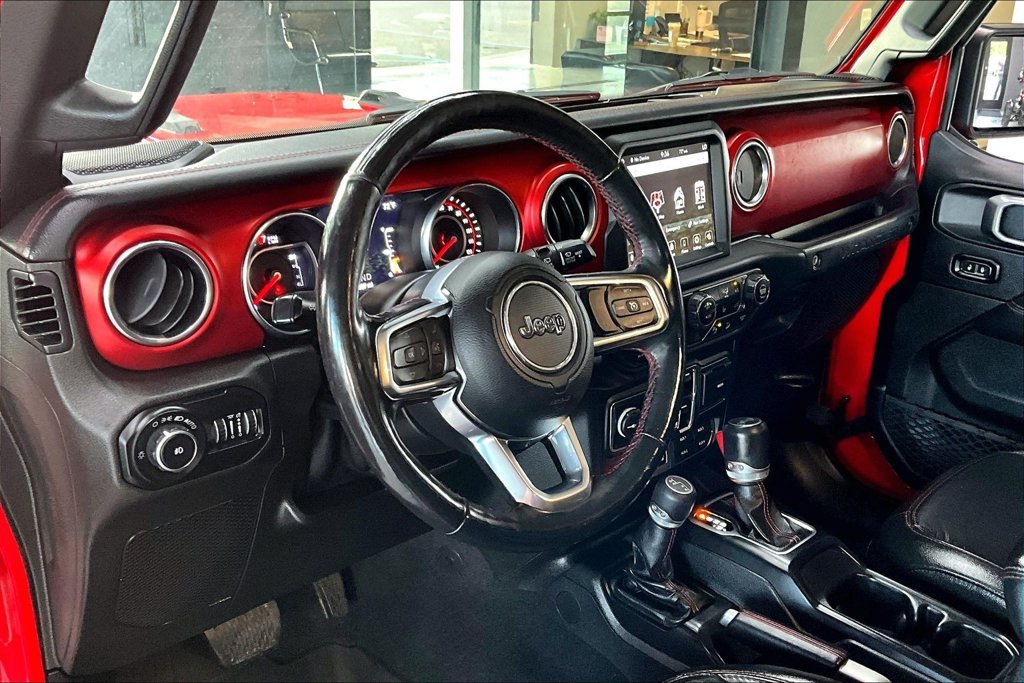 Used 2019 Jeep Wrangler Unlimited Rubicon w/ Dual Top Group AWD/4WD image 16
