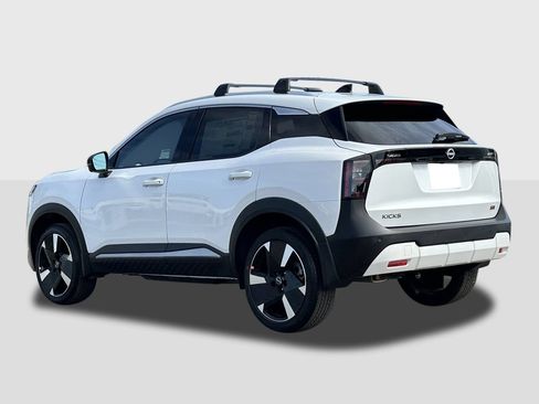 New 2026 Nissan Kicks SR FWD image 2
