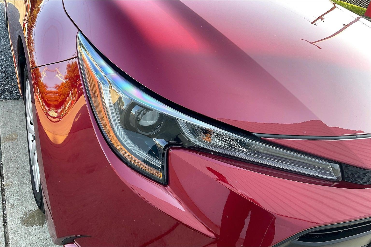 Used 2025 Toyota Corolla LE FWD image 31