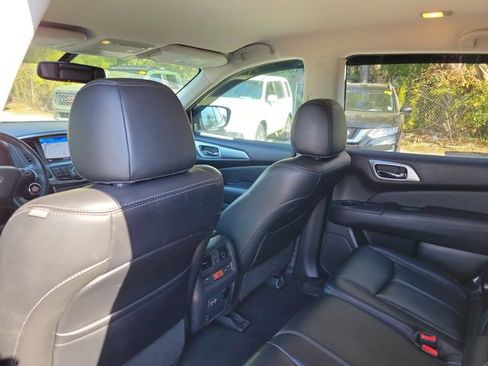 Used 2017 Nissan Pathfinder SL w/ SL Tech Package image 27