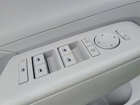 Used 2024 Hyundai Kona SEL w/ Convenience Package image 21