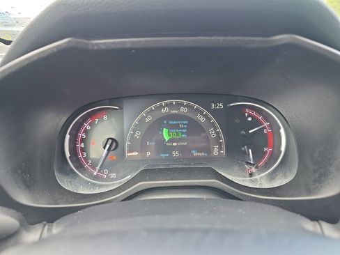 Used 2024 Toyota RAV4 LE AWD/4WD image 25