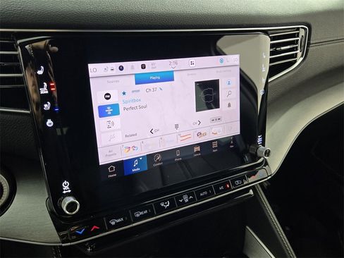 New 2025 Jeep Wagoneer Series II w/ Convenience Group I image 17