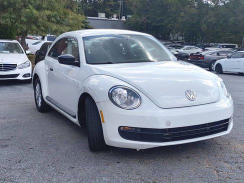 Used 2016 Volkswagen Beetle 1.8T S image 3