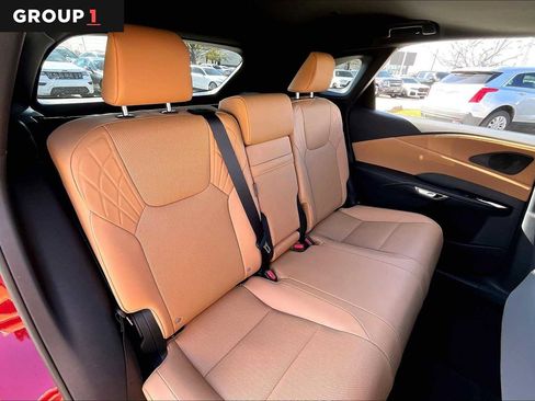 Used 2025 Lexus RX 350 Premium image 16