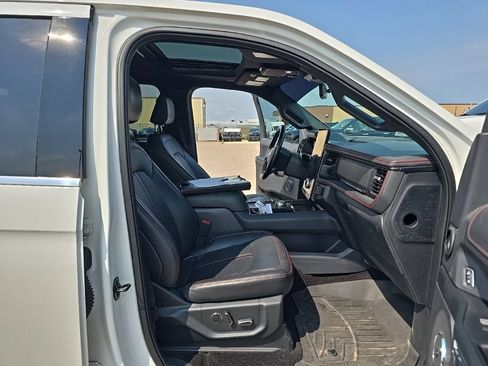Used 2022 Ford Expedition Max Limited AWD/4WD image 15