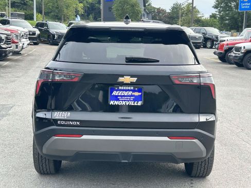Used 2026 Chevrolet Equinox LT FWD image 6