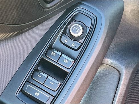 Used 2023 Subaru Crosstrek 2.0i Premium image 17