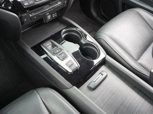 Used 2019 Honda Pilot Touring image 21