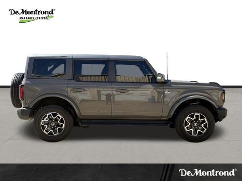Used 2025 Ford Bronco Outer Banks image 4