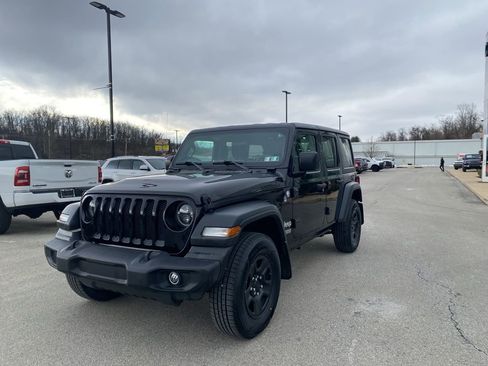 Certified 2018 Jeep Wrangler Unlimited Sport image 5