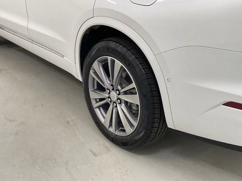 Certified 2025 Cadillac XT6 Premium Luxury w/ Platinum Package image 17