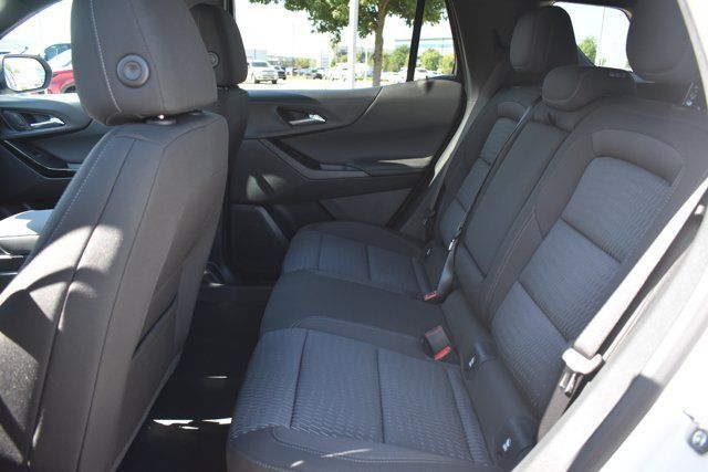 New 2027 Chevrolet Equinox LT w/ Safety and Technology Package FWD image 14