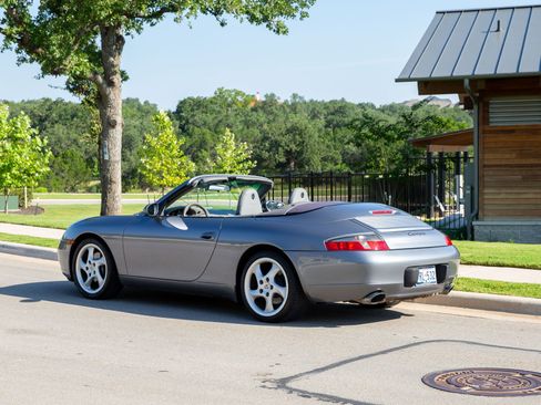 Used 2001 Porsche 911 Cabriolet image 6
