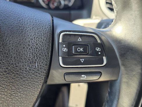 Used 2015 Volkswagen Tiguan S image 23