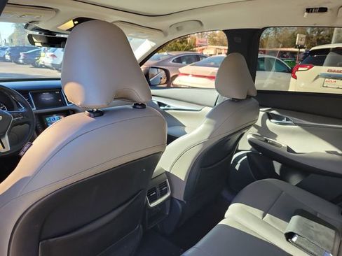 Used 2023 INFINITI QX50 Luxe image 30