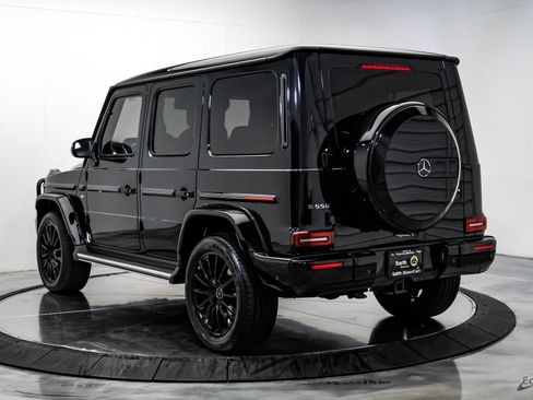 Used 2022 Mercedes-Benz G 550 image 12