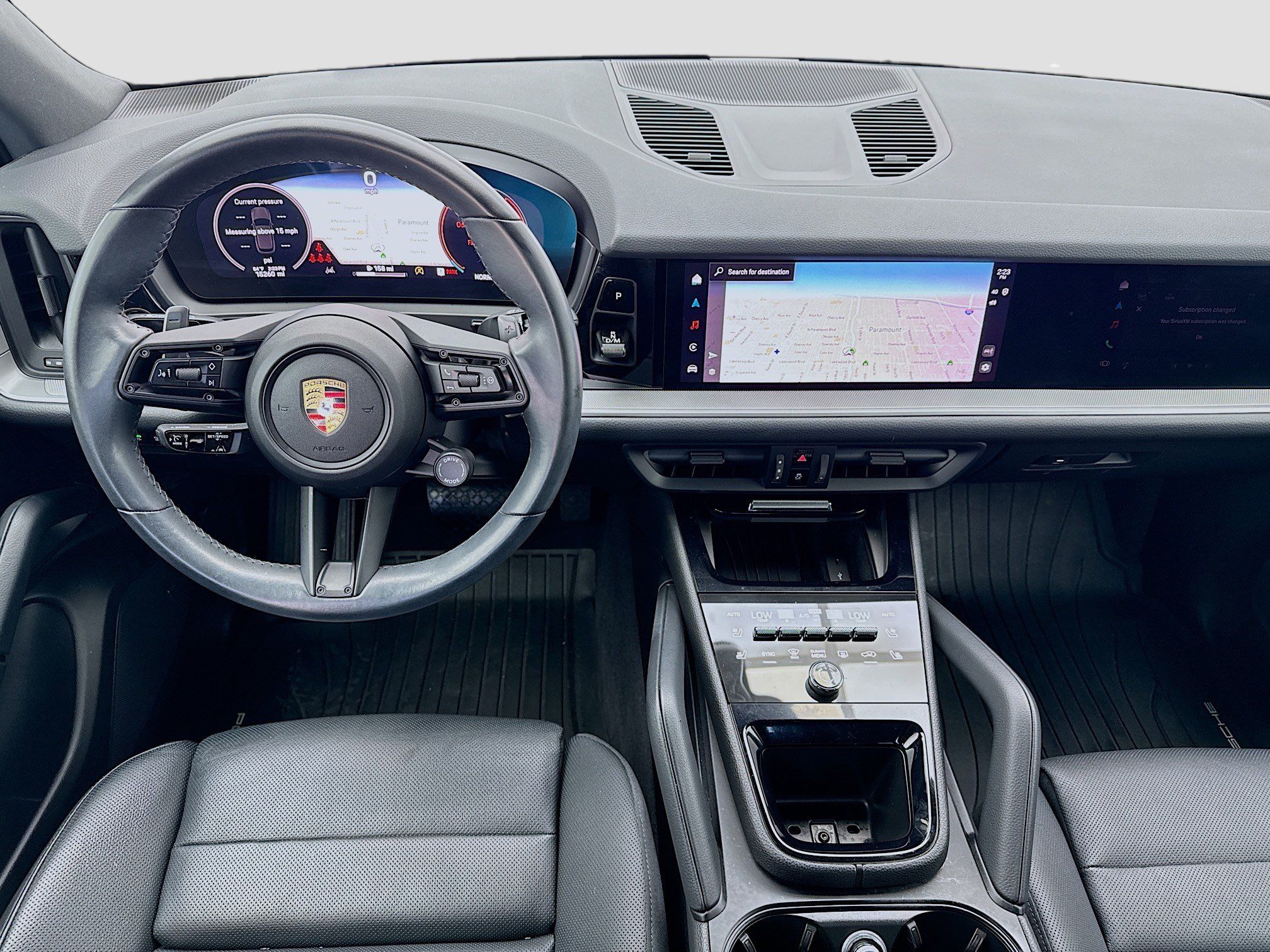 Used 2024 Porsche Cayenne AWD/4WD image 15