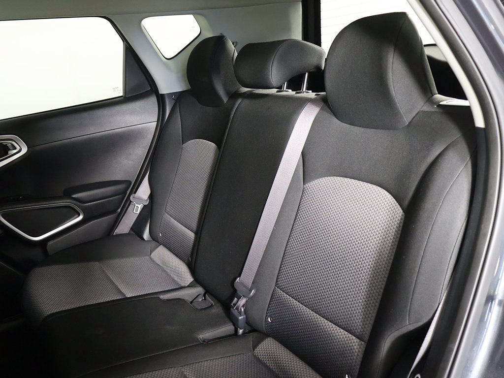 Used 2020 Kia Soul LX FWD image 25