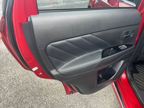 Used 2018 Mitsubishi Outlander GT image 22