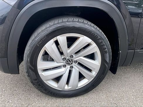 Used 2020 Volkswagen Atlas Cross Sport SE w/ Panoramic Sunroof Package AWD/4WD image 12