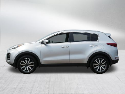 Used 2017 Kia Sportage EX w/ EX Technology Package AWD/4WD image 4