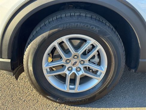 New 2025 Ford Explorer Active w/ Active Comfort Package image 7