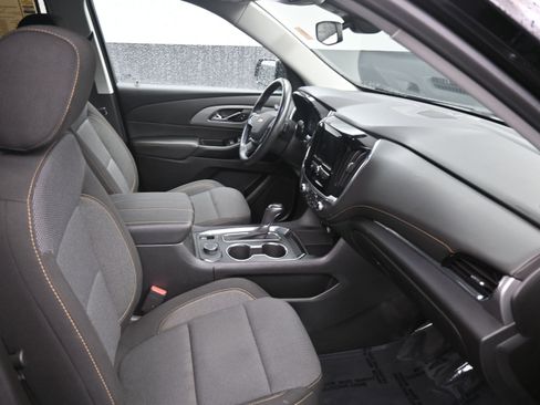 Certified 2020 Chevrolet Traverse LT w/ LPO, Floor Liner Package image 20