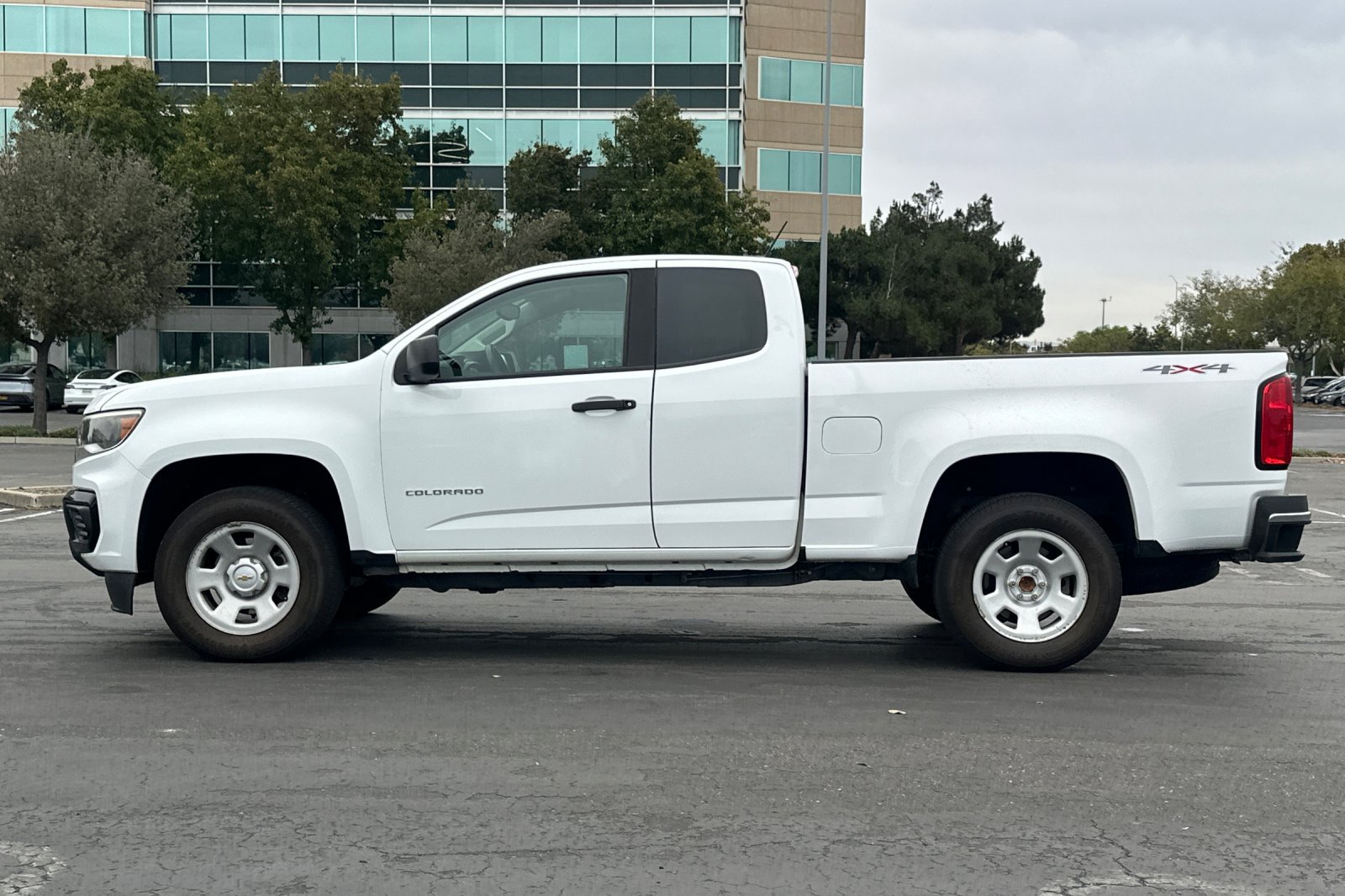 Used 2021 Chevrolet Colorado W/T w/ WT Convenience Package AWD/4WD image 7