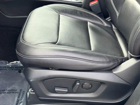 Used 2023 Ford Explorer XLT w/ Equipment Group 202A image 25