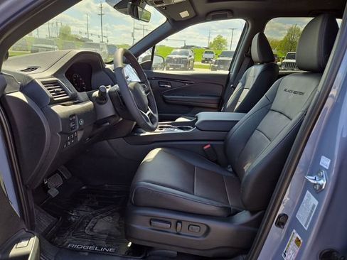 New 2026 Honda Ridgeline Black Edition image 3