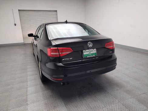 Used 2015 Volkswagen Jetta SE FWD image 6