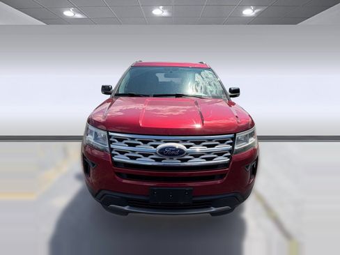 Used 2018 Ford Explorer XLT w/ Equipment Group 201A AWD/4WD image 4
