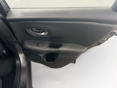 Used 2025 Honda HR-V LX image 30
