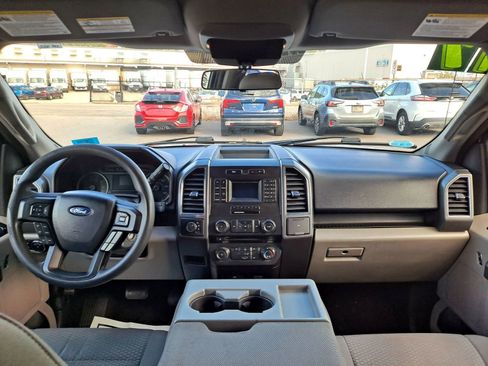 Used 2017 Ford F150 XLT AWD/4WD image 8