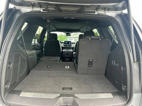 Used 2024 Chevrolet Tahoe RST w/ Luxury Package AWD/4WD image 32