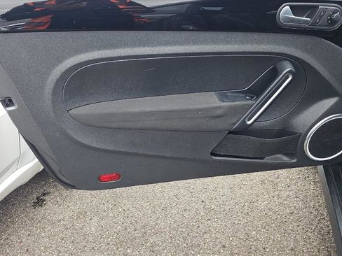 Used 2013 Volkswagen Beetle 2.0T image 9