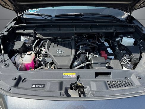 Used 2023 Toyota Highlander L FWD image 20